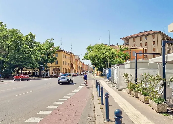 Alle Porte Del Centro - Guest House - Reggio Emilia - Ingresso Centro Storico - Parcheggio Gratuito